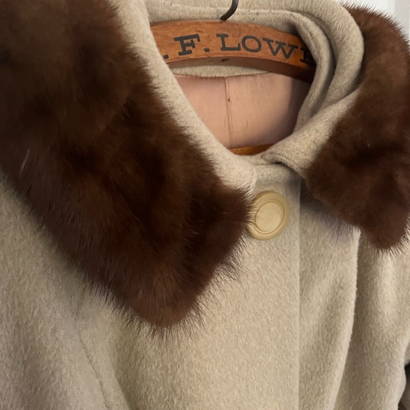 Vintage 1960s Camel Hair and Fur Coat - Picture 5 of 10